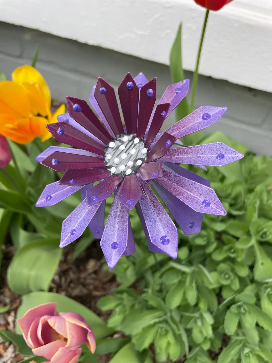🌺Mother's Day 50% OFF💕✨ Handcrafted Metal Zinnia Flower Garden Stake