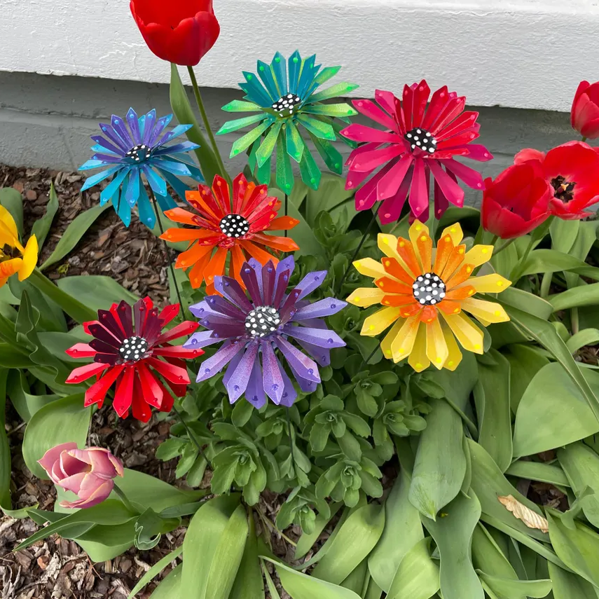 🌺Mother's Day 50% OFF💕✨ Handcrafted Metal Zinnia Flower Garden Stake