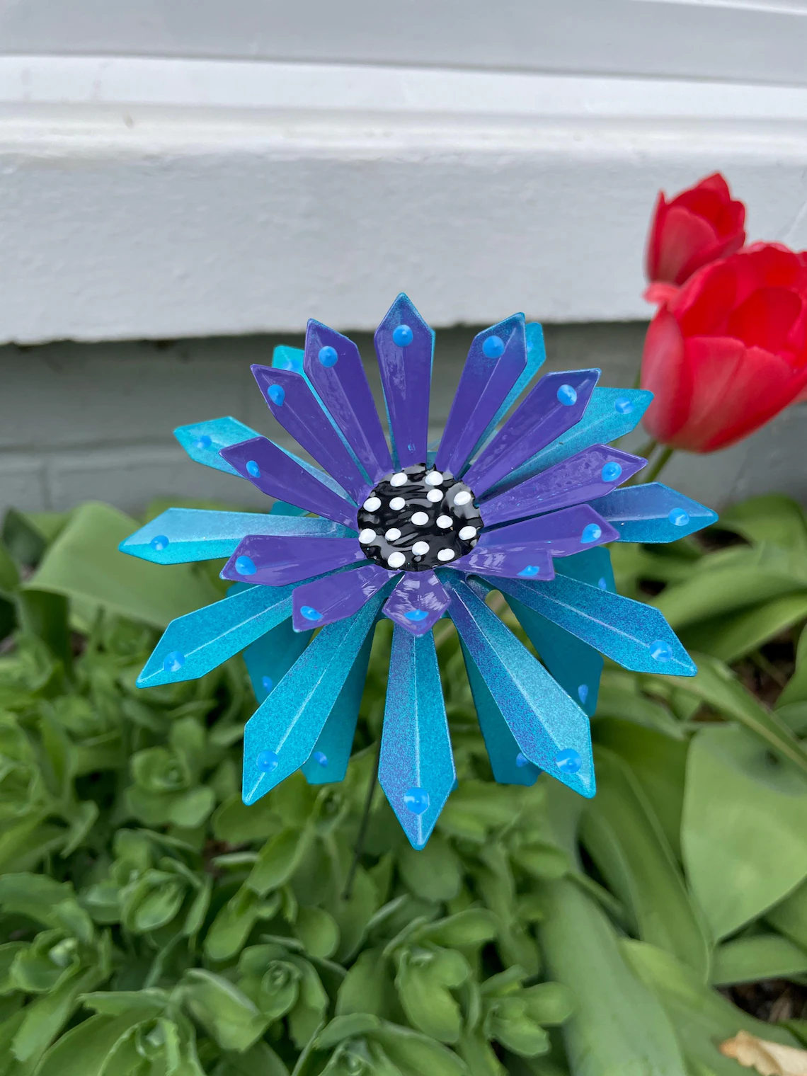🌺Mother's Day 50% OFF💕✨ Handcrafted Metal Zinnia Flower Garden Stake